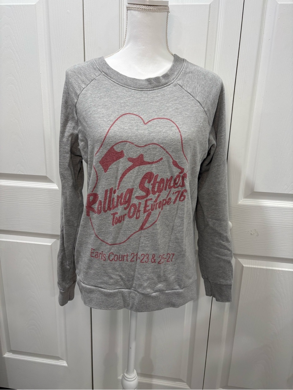 Treasure & Bond Gray Crewneck Sweatshirt with red Graphic